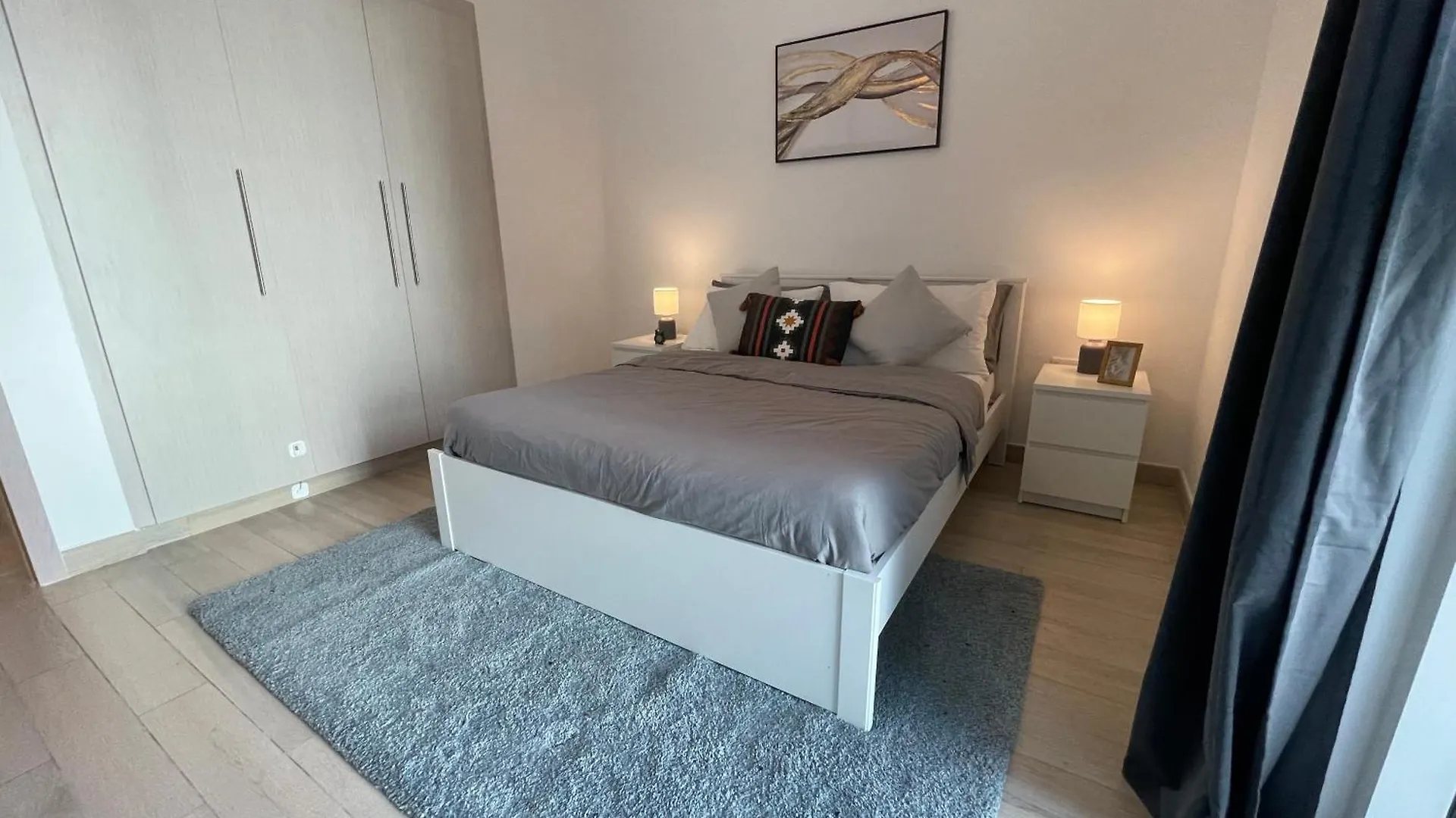 Daisy Hill 1Br Waters Edge Canal View Theme Parks Yas Island Abu Dhabi United Arab Emirates
