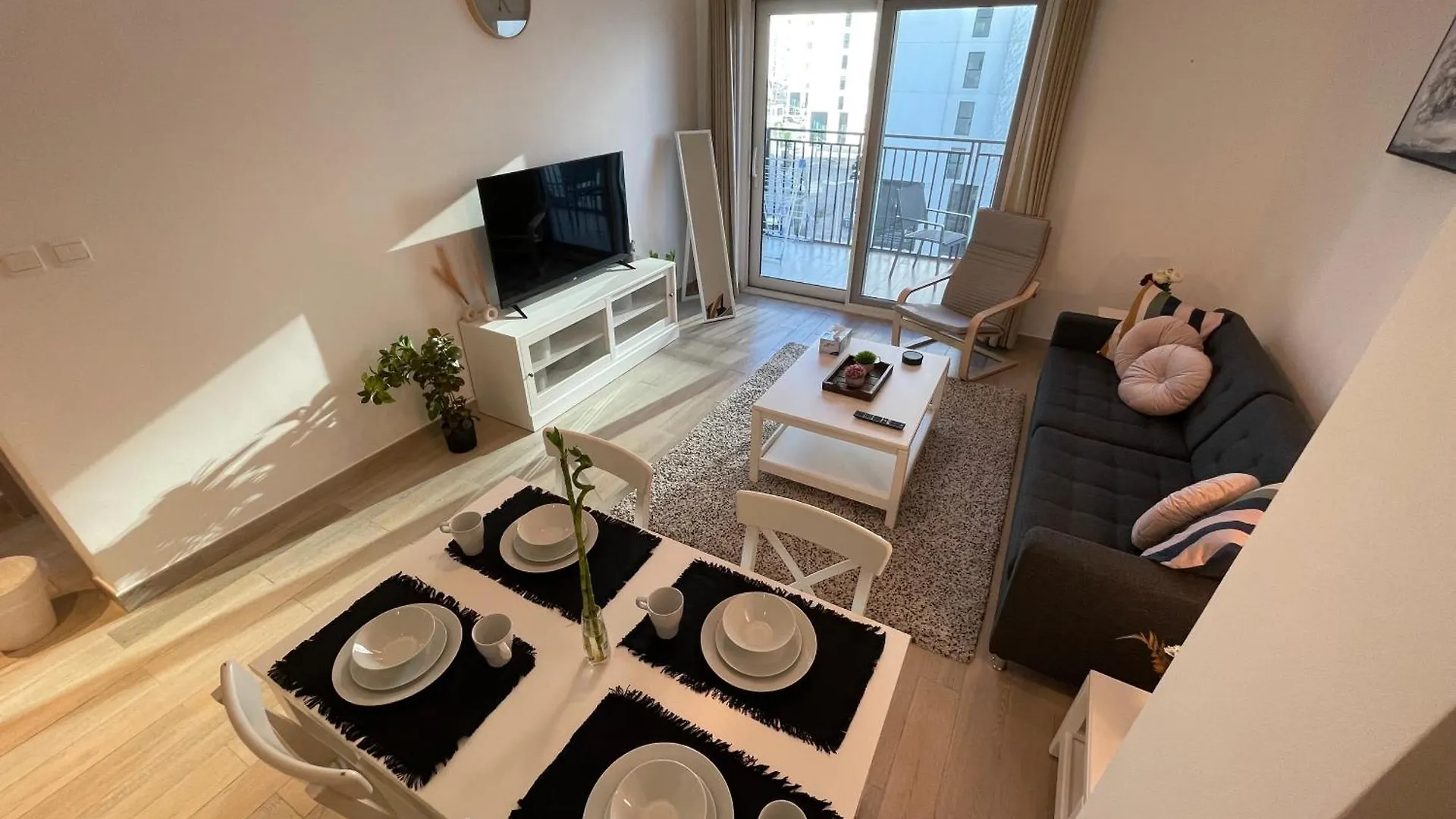 Daisy Hill 1Br Waters Edge Canal View Theme Parks Yas Island Abu Dhabi 0*,  United Arab Emirates