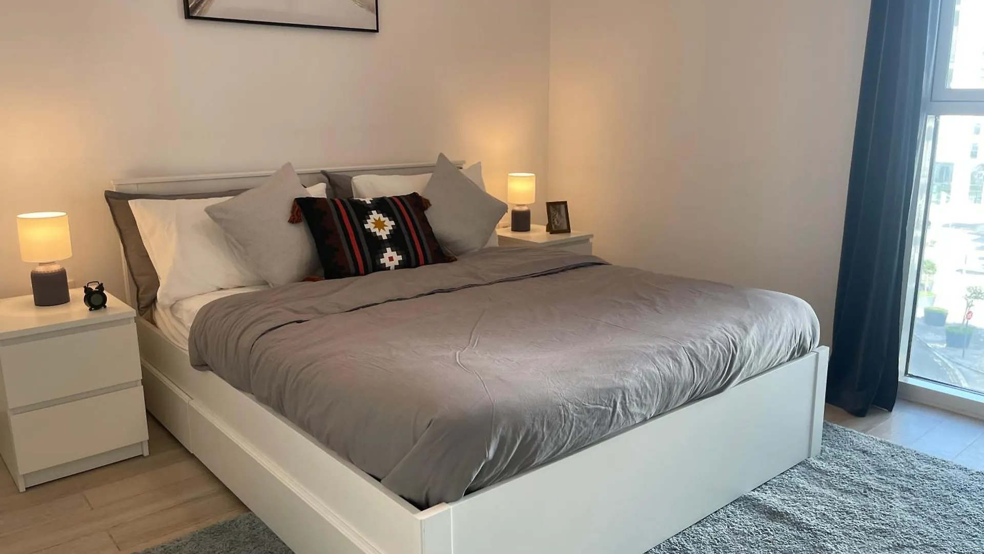 Daisy Hill 1Br Waters Edge Canal View Theme Parks Yas Island Abu Dhabi Apartment